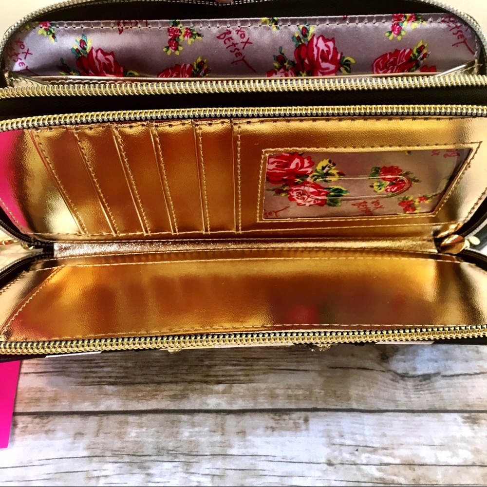 Betsey Johnson Double Zip Wallet Wristlet Clutch - Picture 3 of 7